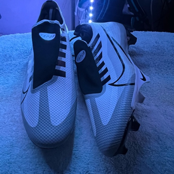 Nike Vapor Edge Pro 360 White Black Pure Platinum
Football Cleats Men Sz 12 new - Picture 7 of 7